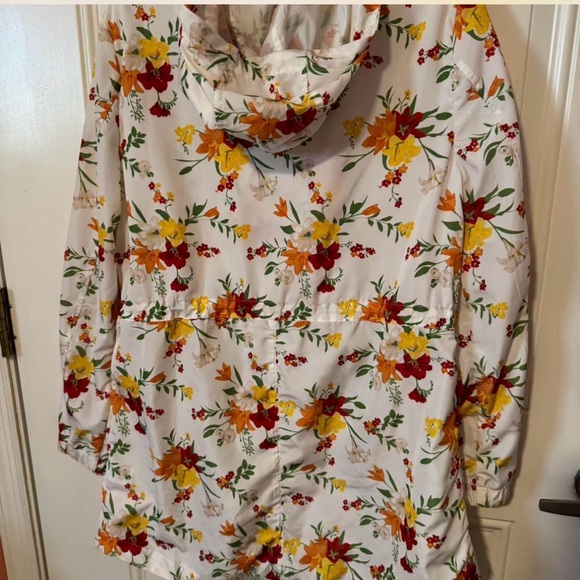 Hooded rain jacket/wind breaker - Picture 4 of 5